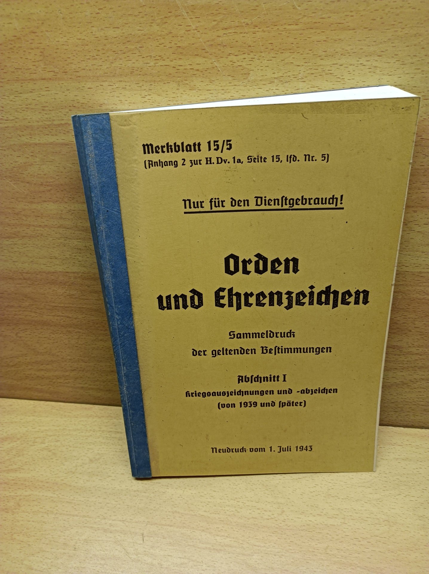 Orden und Ehrenzeichen – Bild 1