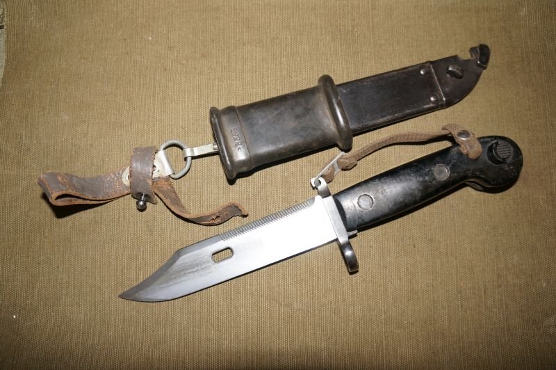 Bajonett AK47/59 mit Blechscheide – Bild 1