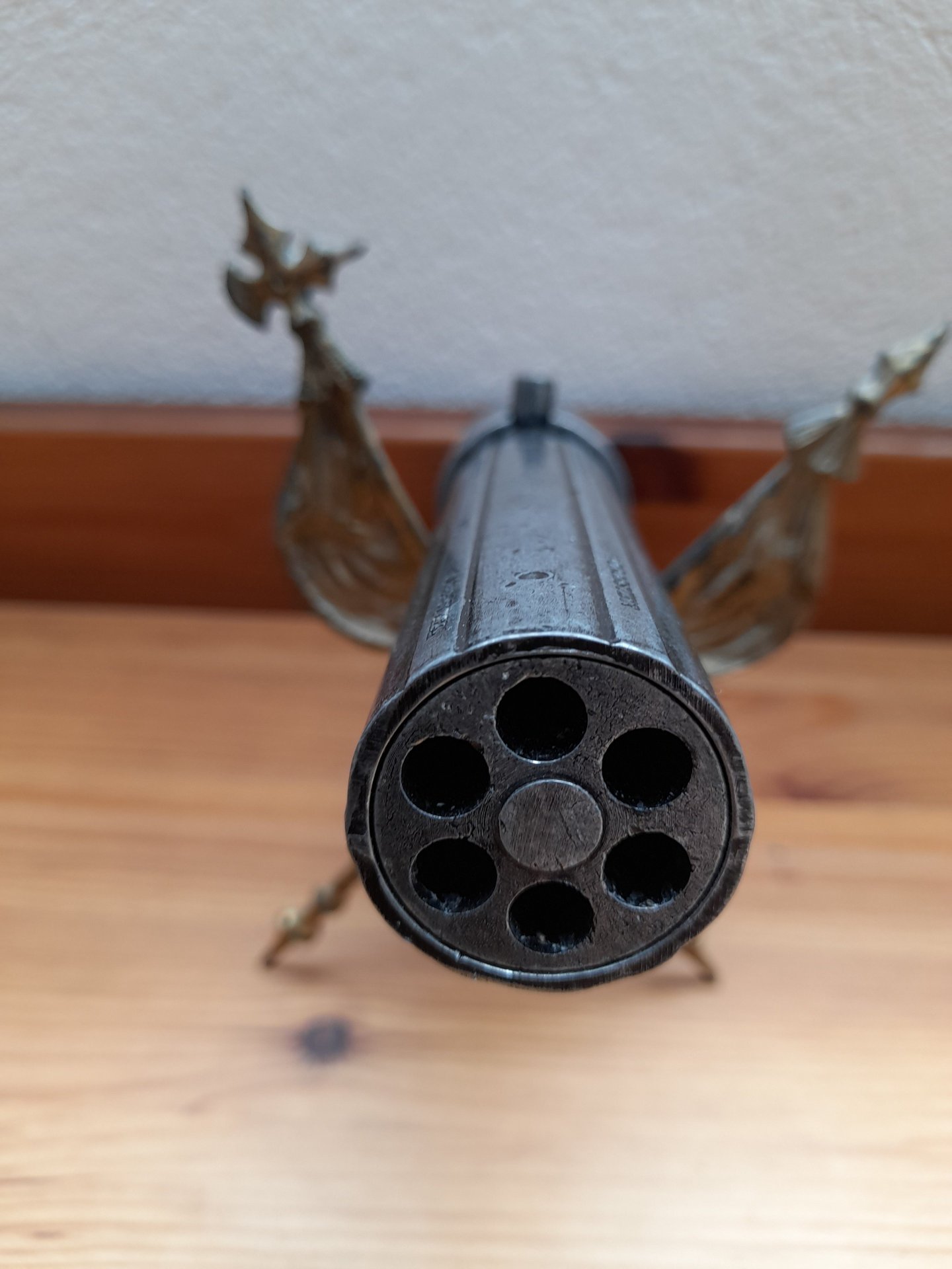 Sechsläufige Pepperbox (Bündelrevolver) DEKO – Bild 3