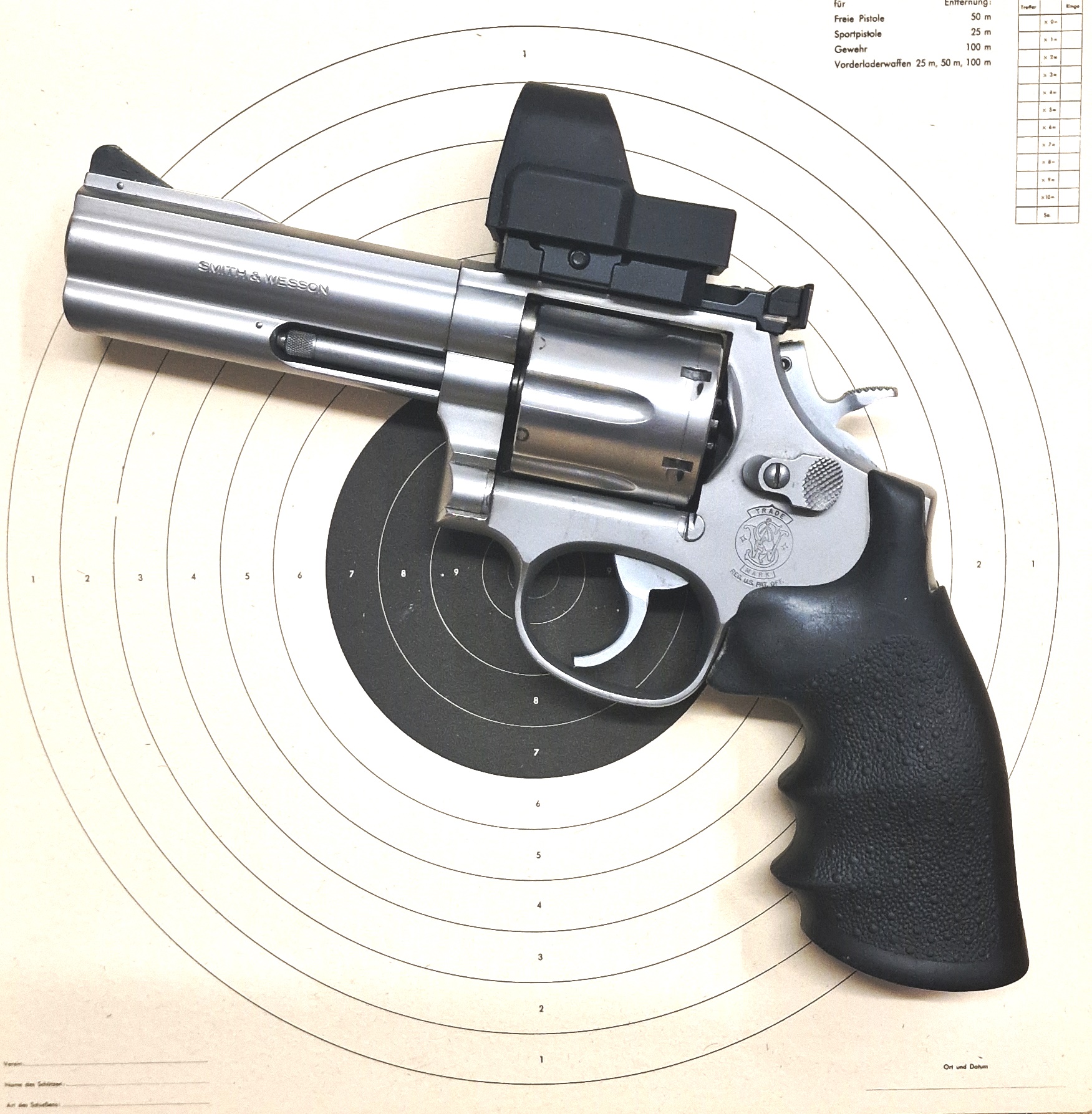 Smith& Wesson mit Red Dot, 4 Zoll – Bild 3