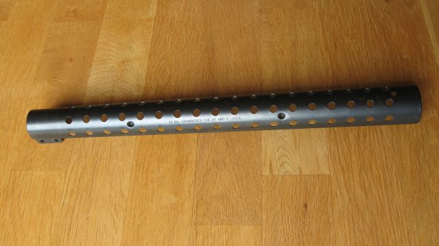Laufhitzeschild für Mossberg/Maverick Pump Gun, Kal. 12, brüniert. – Bild 1