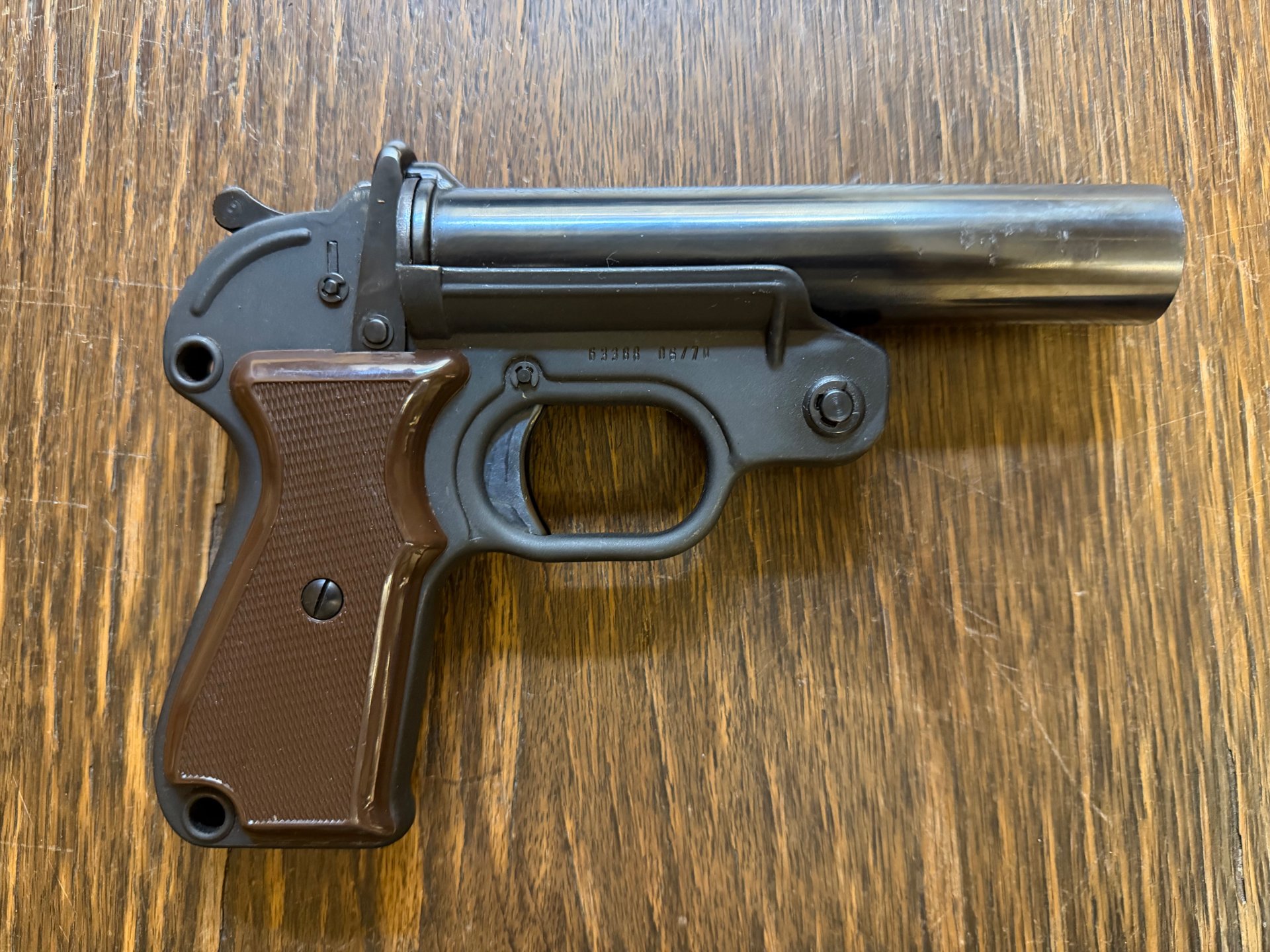 Original Bundeswehr Signalpistole HK P2A1 Kal. 4 – Guter Zustand mit fast neuem Lederholster! – Bild 1