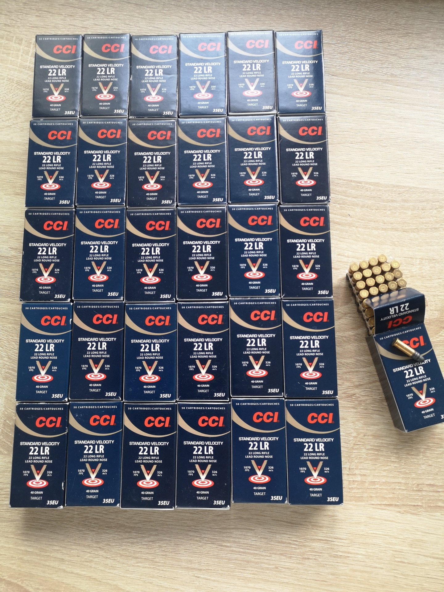 31 Pakete a' 50 Schuss CCI .22 LR , dunkelblaue Verpackung – Bild 1