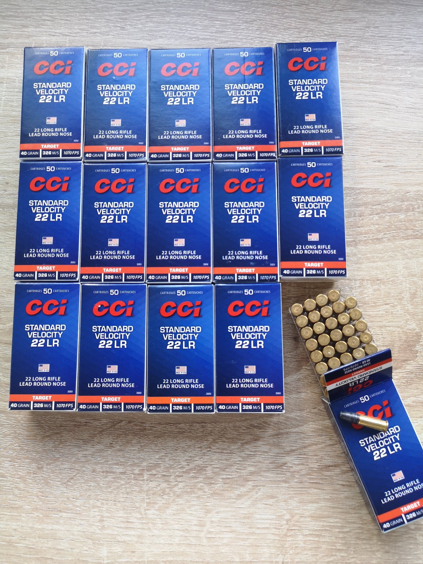 15 Pakete a' 50 Schuss CCI .22 LR , hellblaue Verpackung – Bild 1
