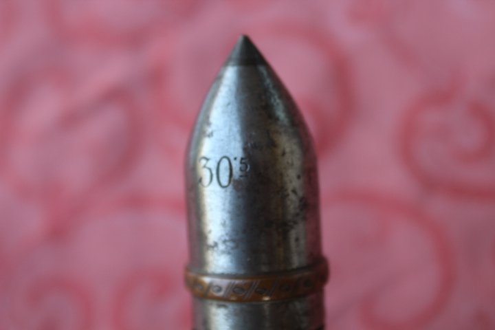 Feuerzeug in Form einer 30,5cm "Dicken Berta" Granate mit Ascher. WKI Kriegserinnerung – Bild 2