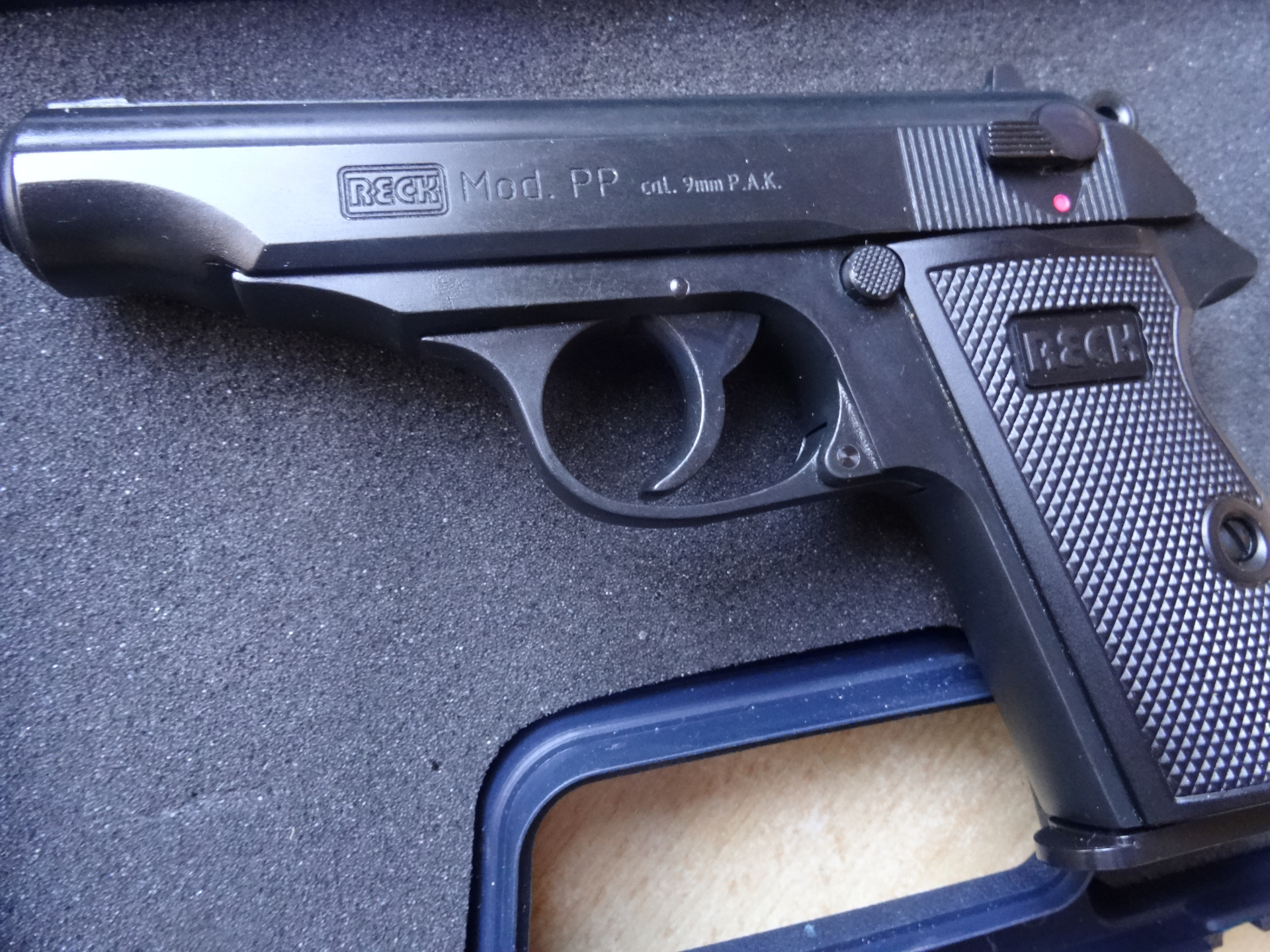 Reck Mod.PP Cal 9mm PAK-mit Zubehör !!! – Bild 2