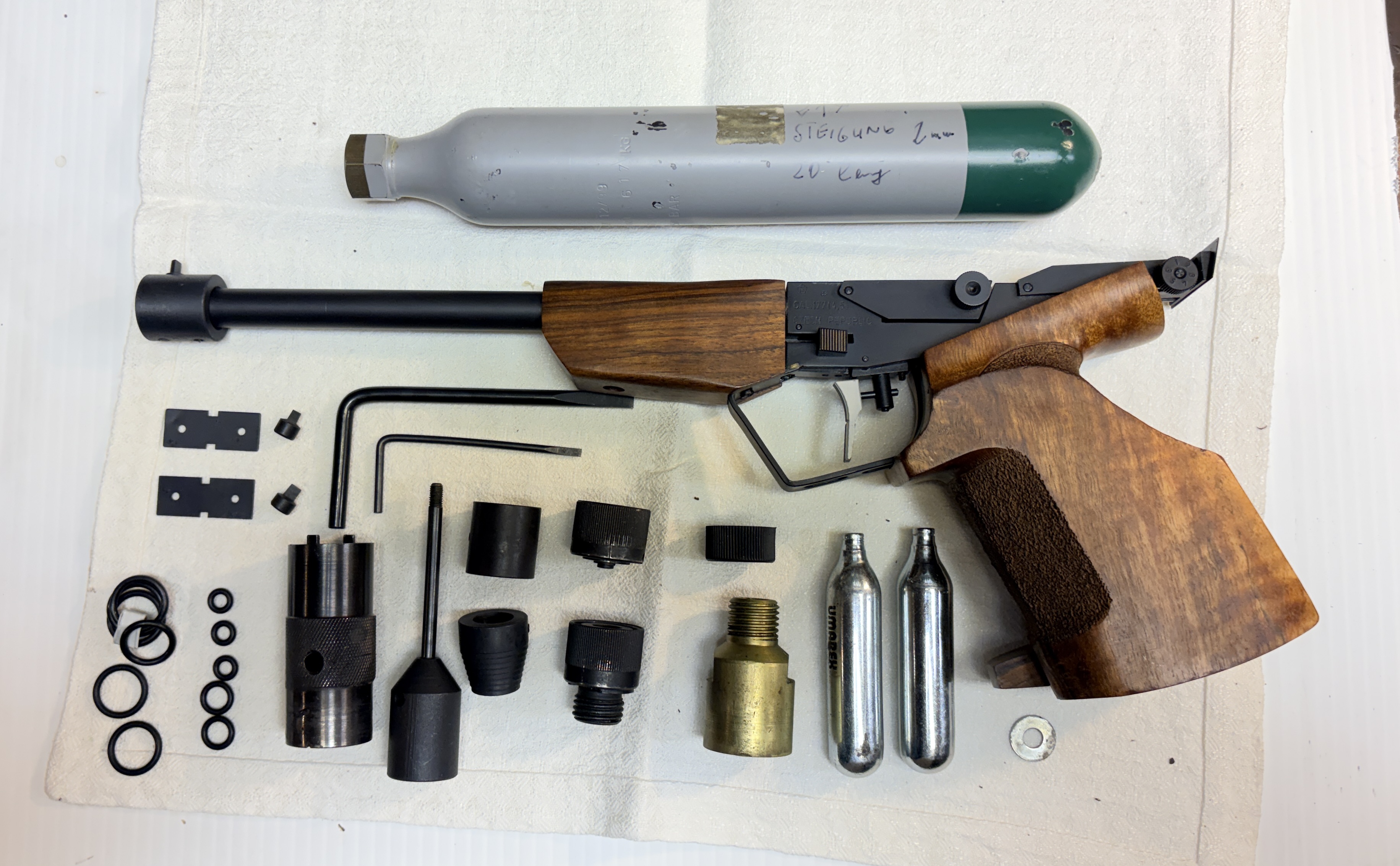 Luftpistole TAU-7 – Bild 2