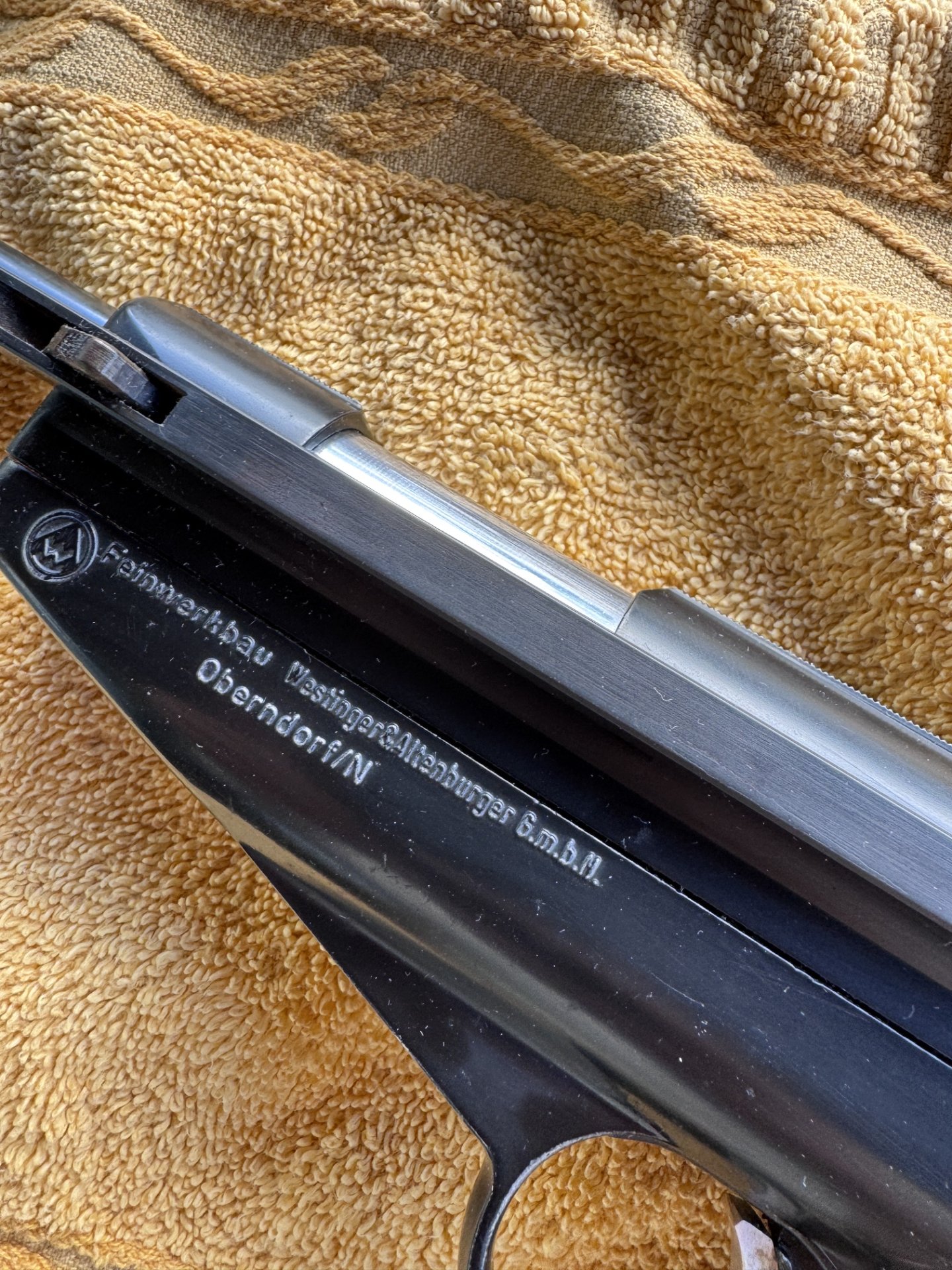 Feinwerkbau Luftdruckpistole Modell 65 Cal. 4,5 - Links – Bild 3