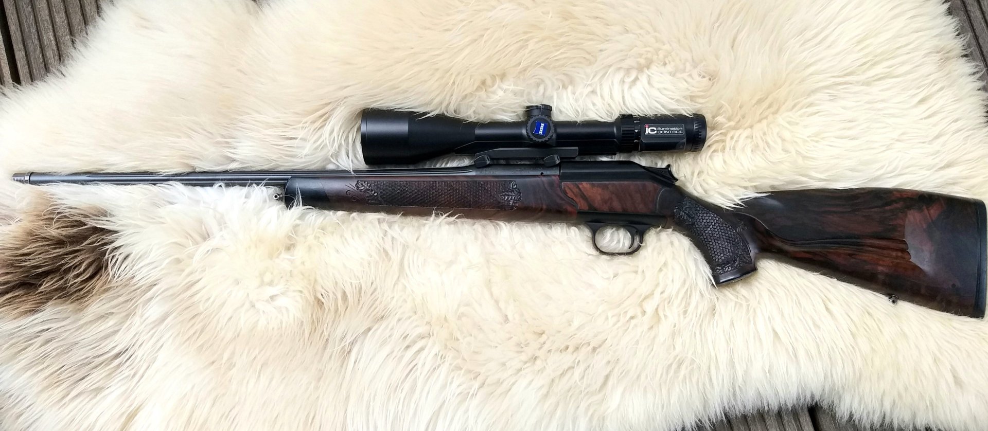 Blaser R93 Attaché Luxus Kal.: 30.06+Zeiss Variopoint 3 –12 x 56 mit iCT*M Control+ Svemko SD – Bild 1