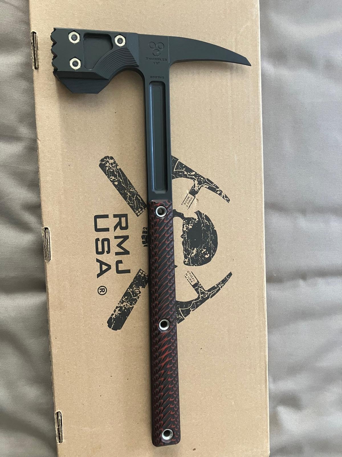 RMJ Tactical Snuggles – Johnny Red / Graphite Black / Red-Black G10 – Bild 6
