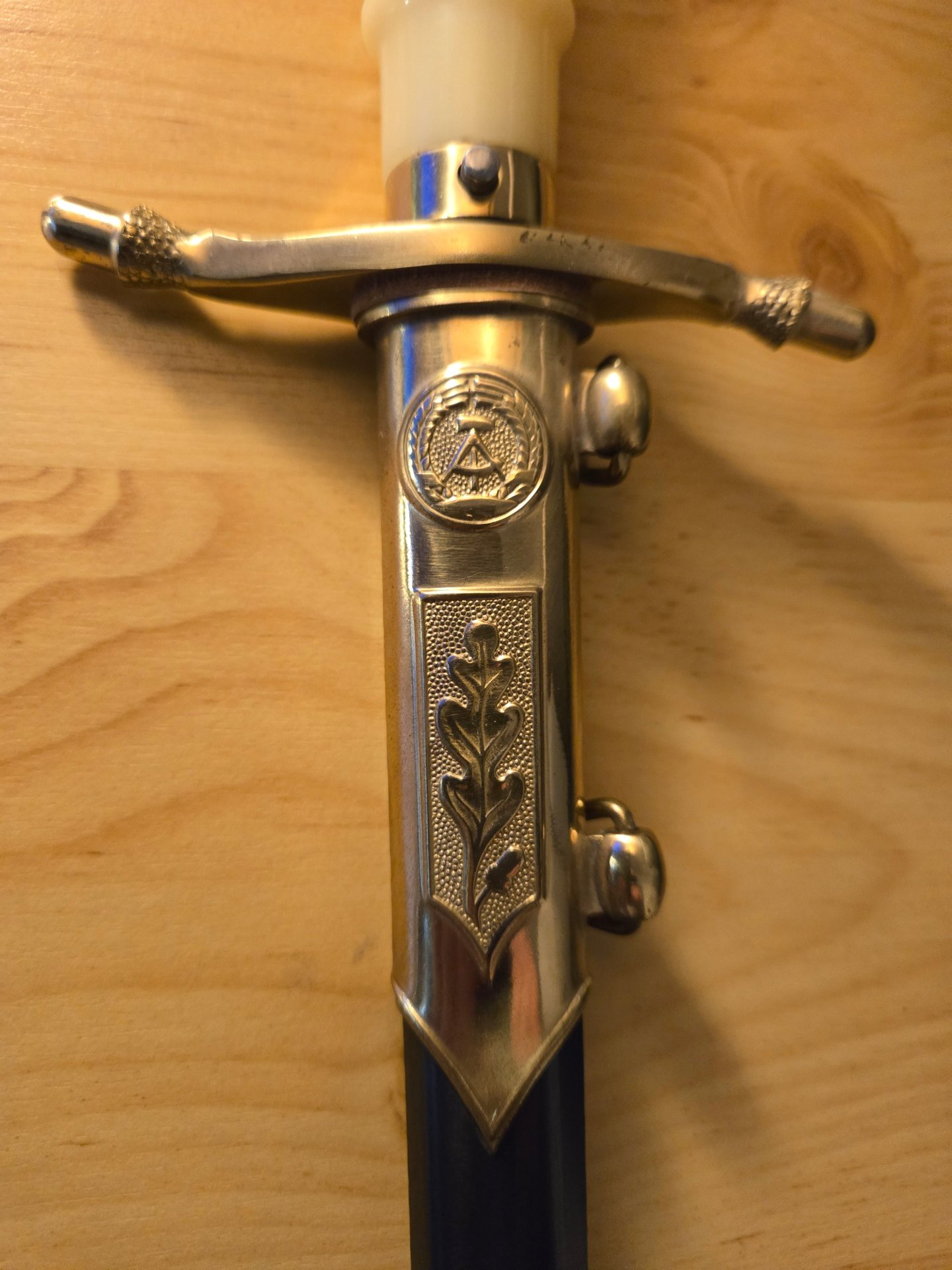 DDR NVA Ehrendolch Marine im Etui mit Gravur und Etui – Bild 5