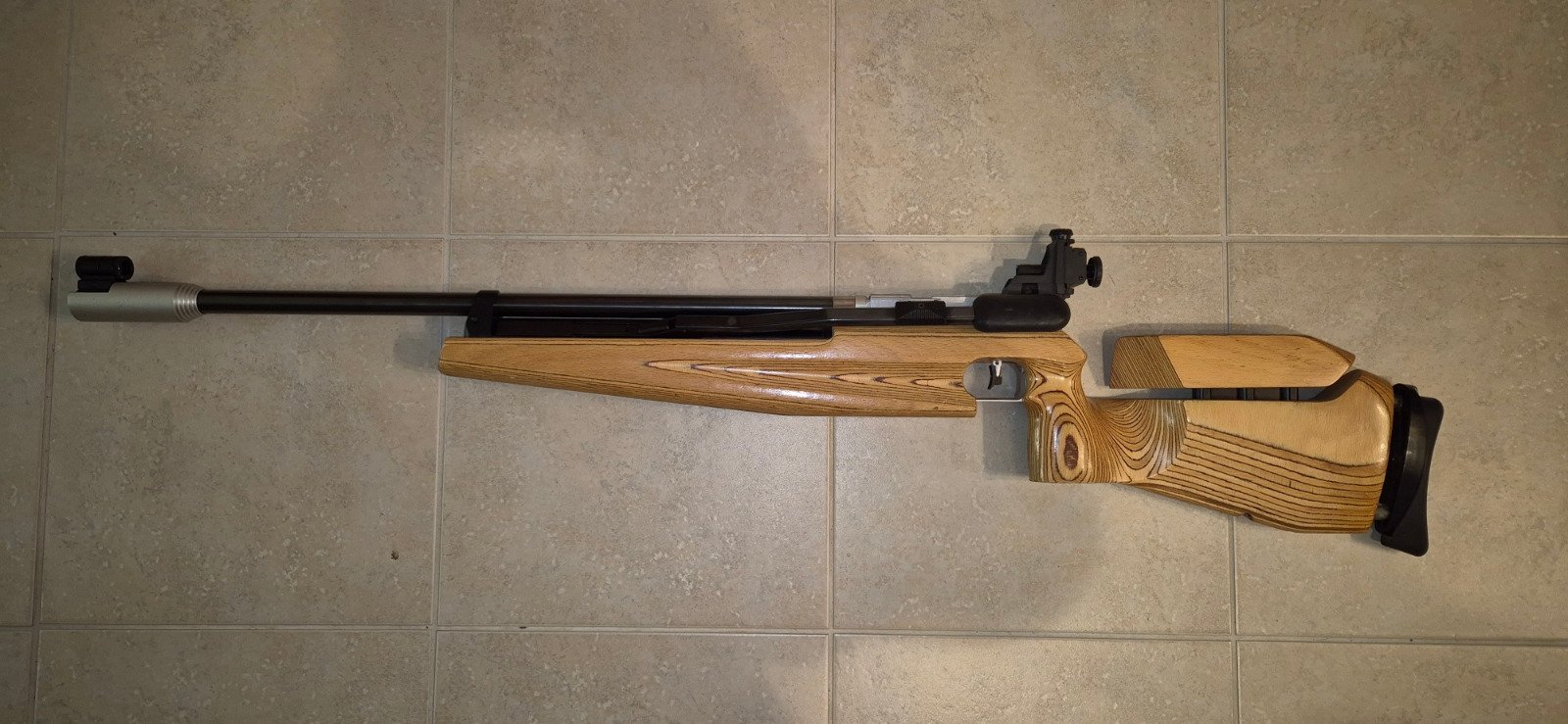 Feinwerkbau 601 Matchluftgewehr, Linksschützen, 4,5 mm – Bild 2