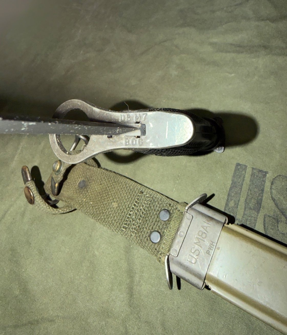 US Army M7 Bajonett BOC mit M8A1-Scheide – Original – Bild 2