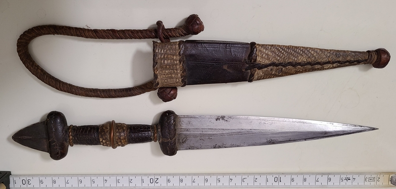 Afrikanischer alter Dolch unbek. Herkunft – Bild 2