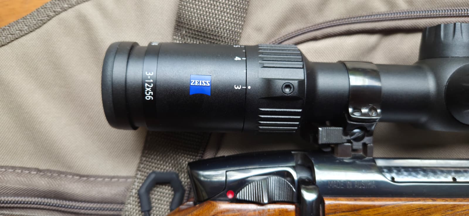 Gebrauchte Steyr Mannlicher Luxus im Kal. .30-06 mit ZEISS Zielfernrohr Conquest V4 3–12x56,A-Tec H3 – Bild 4