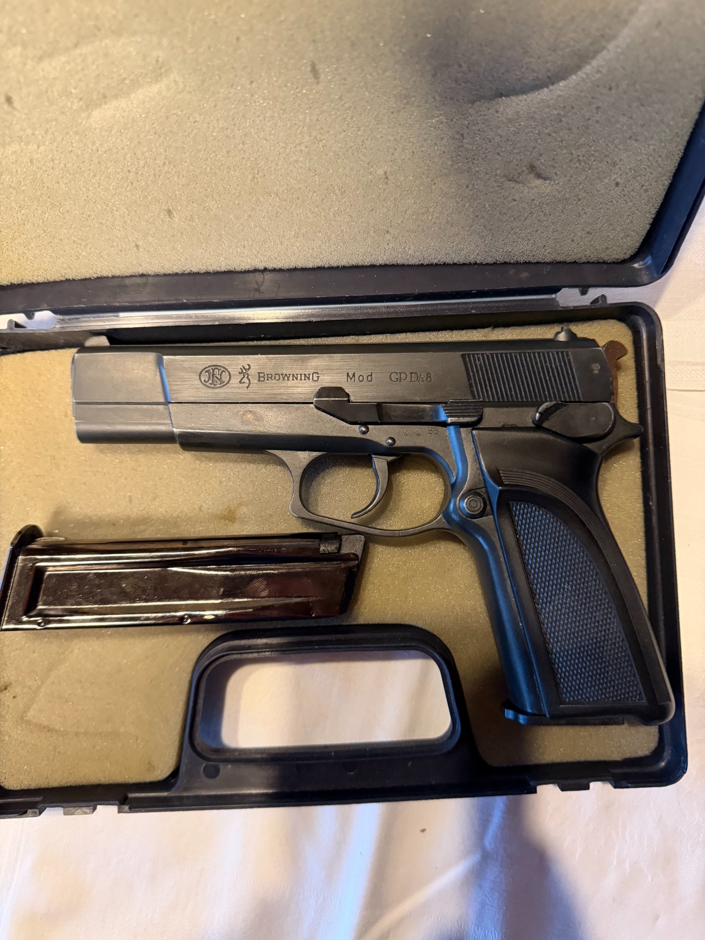 Umarex Browning GPDA8 Schreckschusspistole 8 mm K mit PTB, 2 Magazine, Koffer – Bild 3