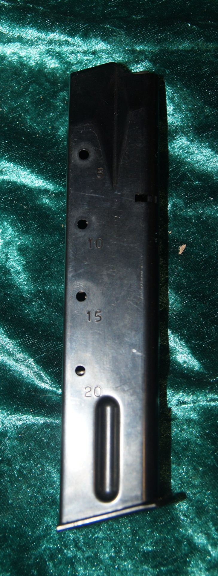 Beretta mod 92 FS cal 9mm Magazin 20 Schuss – Bild 1