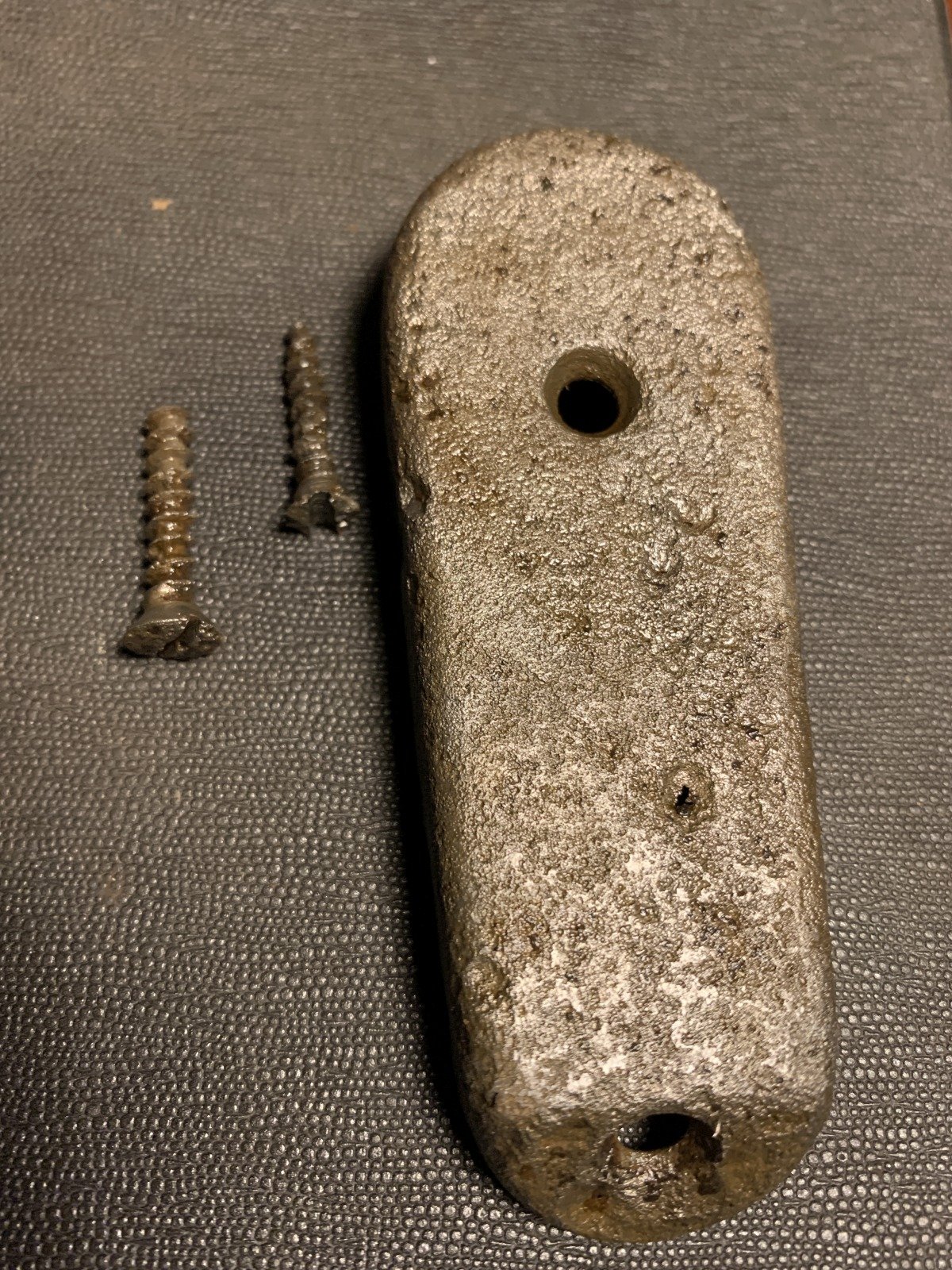 Militaria WW2 BF Hohe Schaftkappe + Schrauben Mauser 98k, k98, k98k Nicht VZ24, G98, G43 – Bild 1