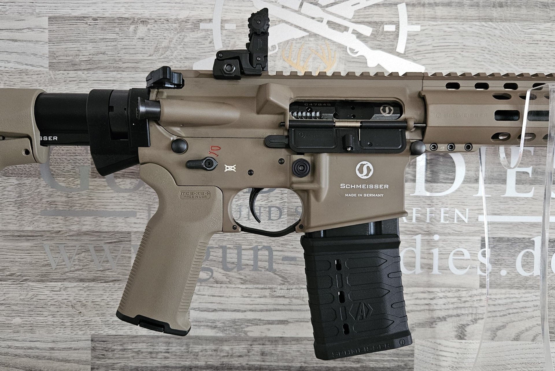 Neuware vom Fachhandel - Schmeisser AR15 M4FL 14,5" FDE MAGPUL Kal. .223Rem – Bild 4