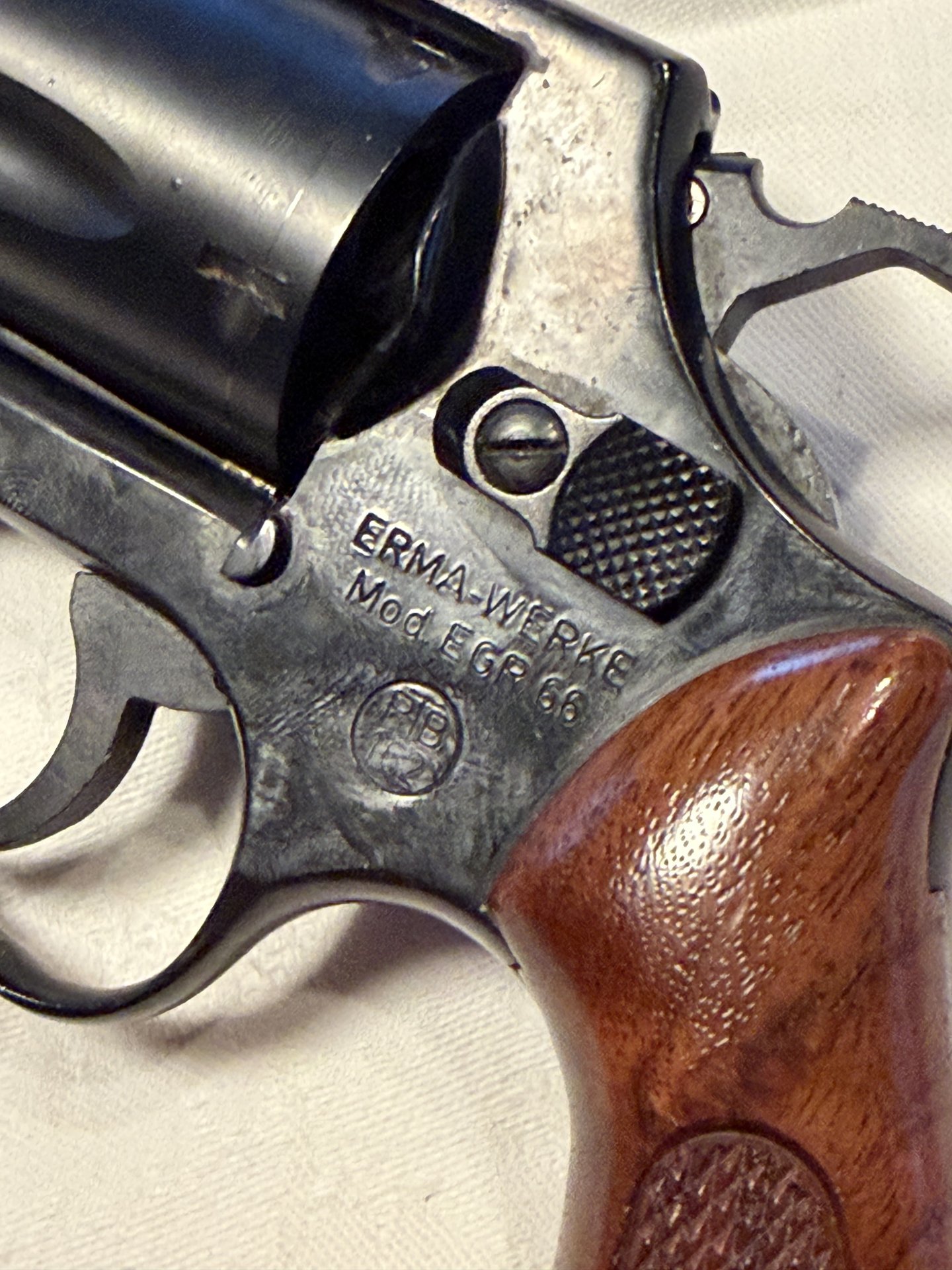 ERMA EGR 66 Schreckschussrevolver 9 mm R.K., PTB 162, Made in Germany, Holzgriffschalen – Bild 1