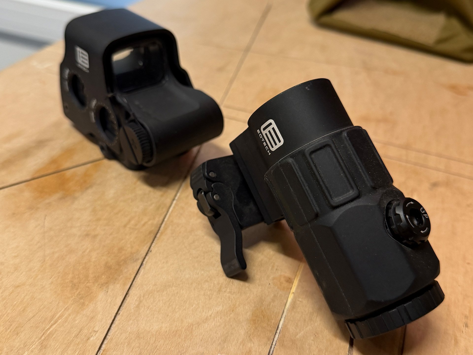 EOTECH EXPS2-2 Holografisches Visier + G45 STS Magnifier 5x | Set – Bild 2