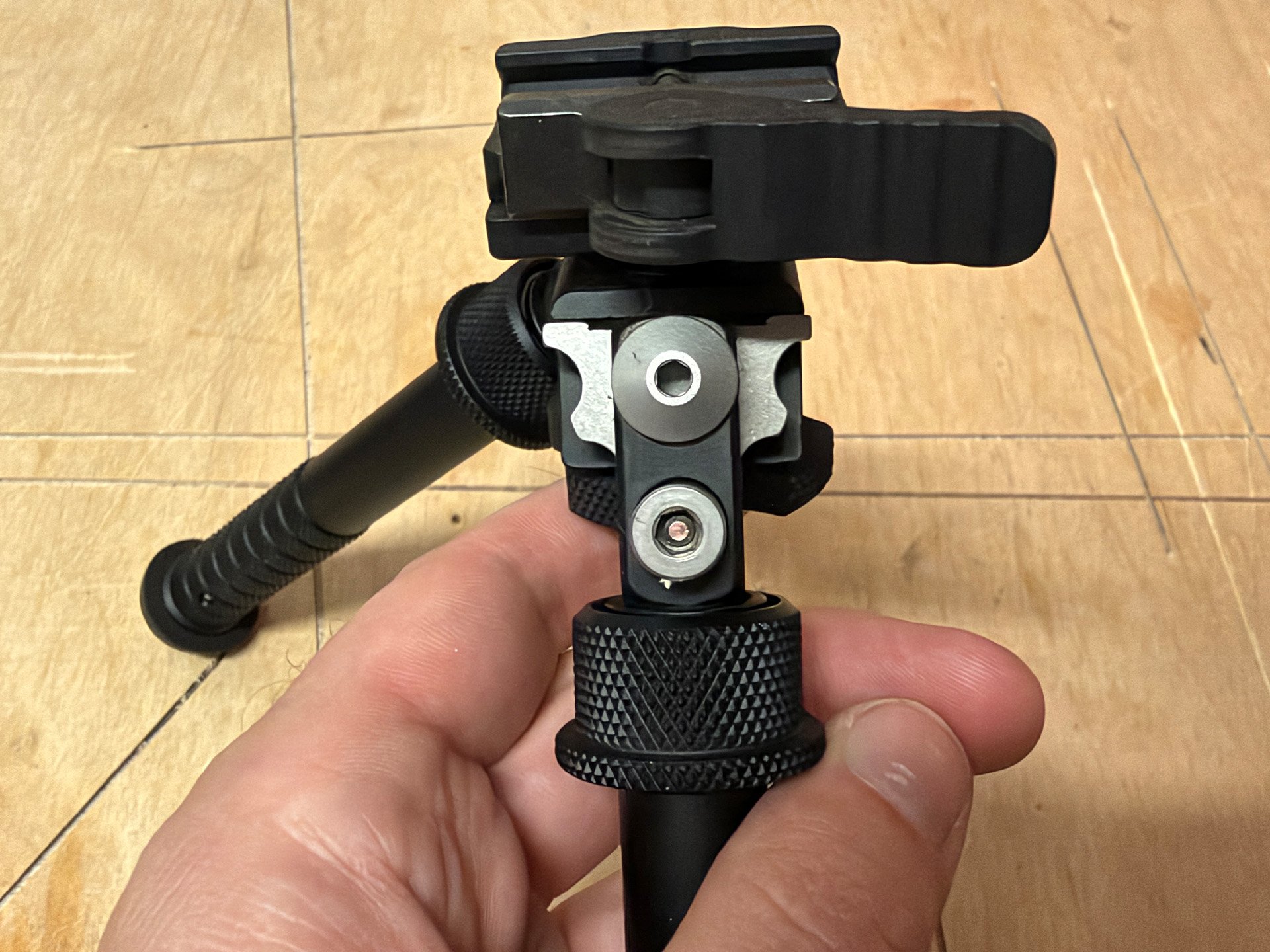 ATLAS V8 Zweibein / Bipod mit Schnellspannverschluss – Bild 3