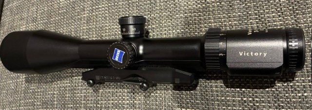 ZEISS VICTORY VARIPOINT 3-12x56 IC mit LEUCHTABSEHEN 60 m. INNENSCHIENE und LOTUTEC – Bild 1