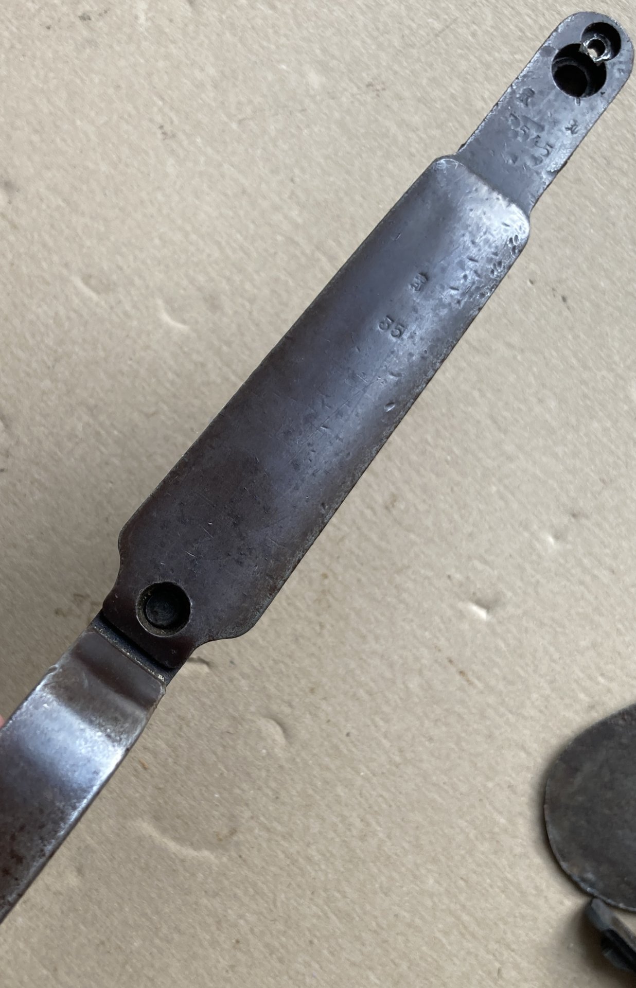Gewehr 98 / K98k - Magazinkasten / Magazinkastendeckel, Feder und Zubringer Mauser – Bild 4