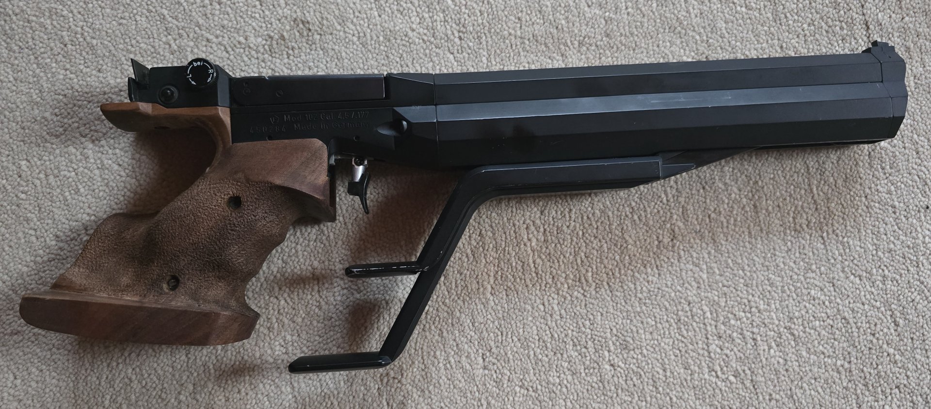 Feinwerkbau LP 102 Luftpistole – Bild 1