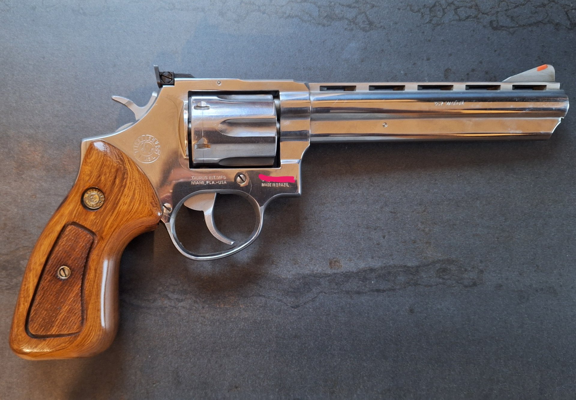 Revolver TAURUS BRASIL 689 Stainless, 6", .38Spec/.357Mag – Bild 3