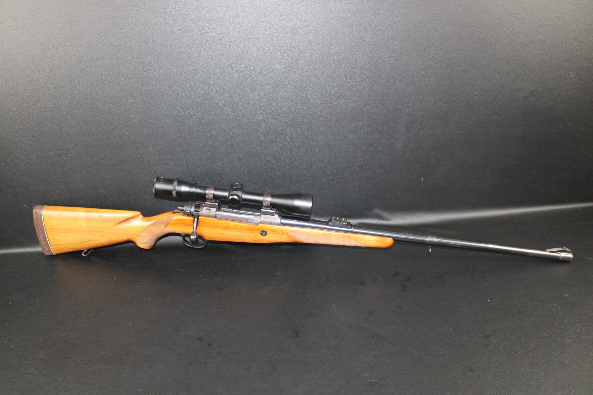 Schöne Repetierbüchse CZ im starken Kal. .375 Holland & Holland – Bild 2