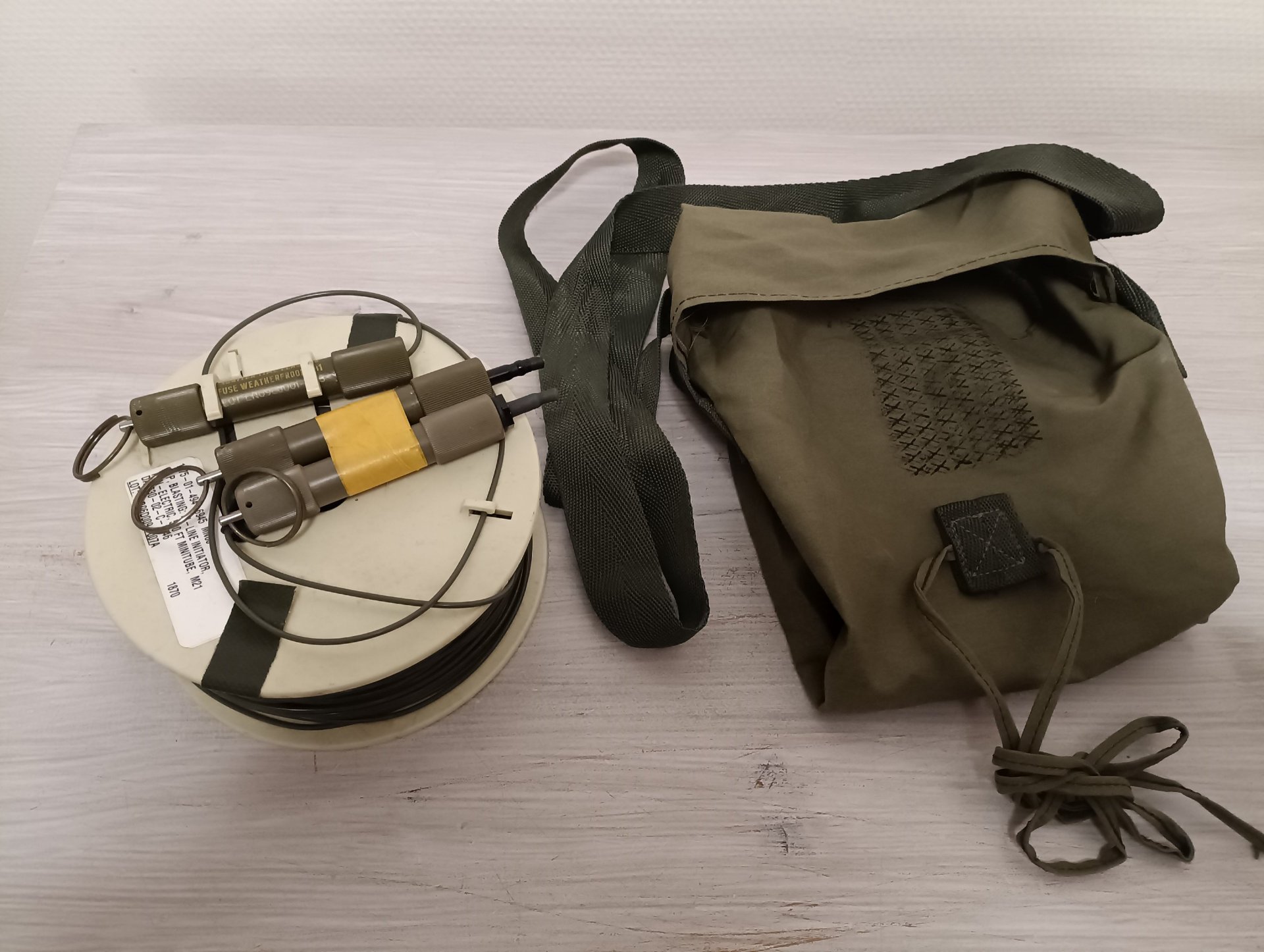 M21 US Sprengschlauch mit Sprengkapsel/Igniter - inert – Bild 2