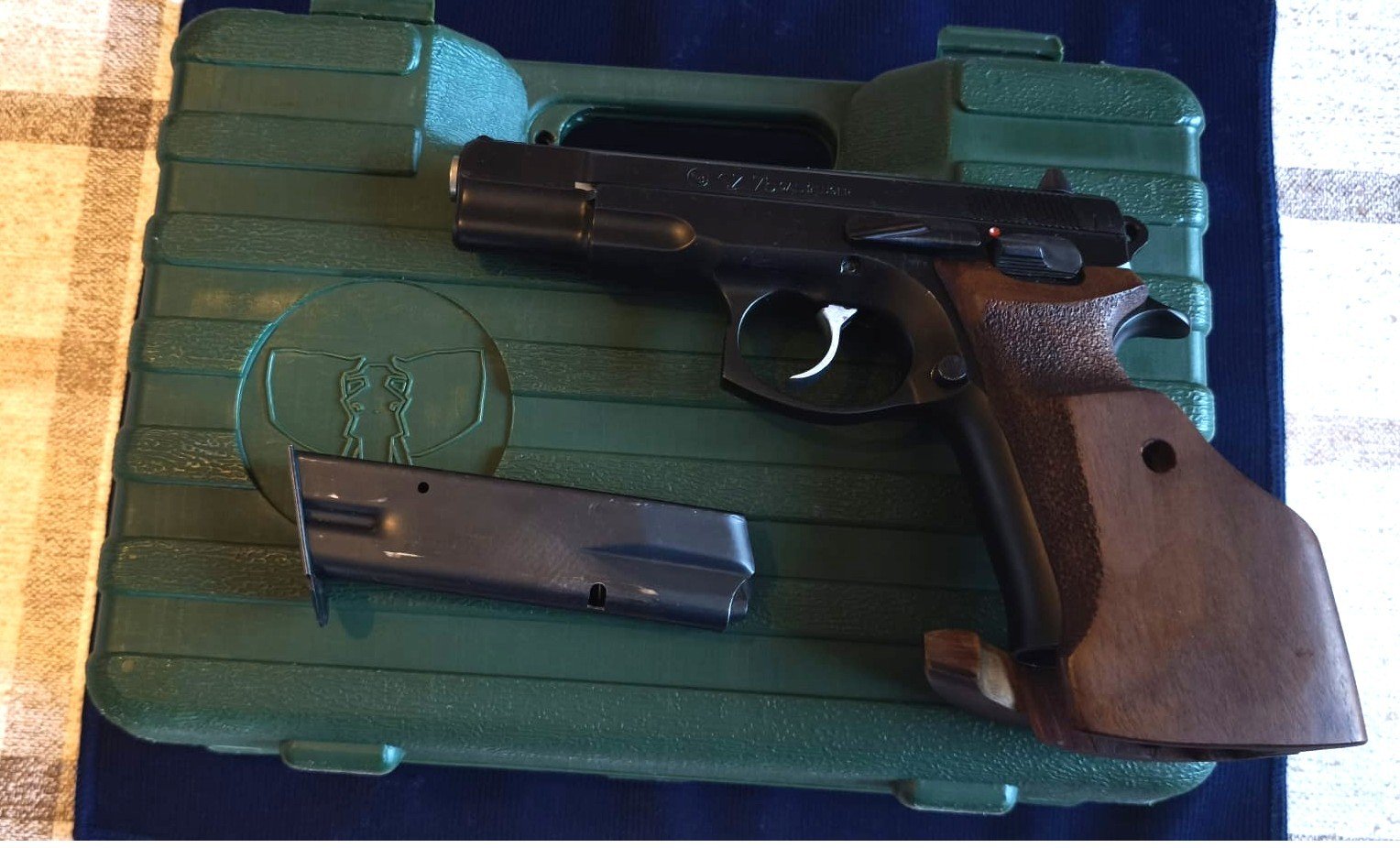 CZ 75 Sport, Kaliber 9 mm Luger, mit Sportgriff – Bild 4
