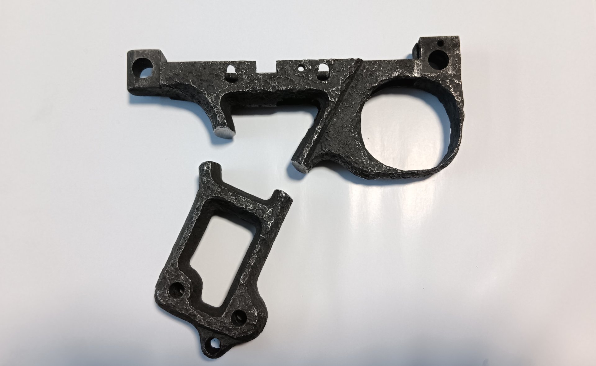 MG34 Griffstück Bodenfund leer zerschnitten – Bild 2