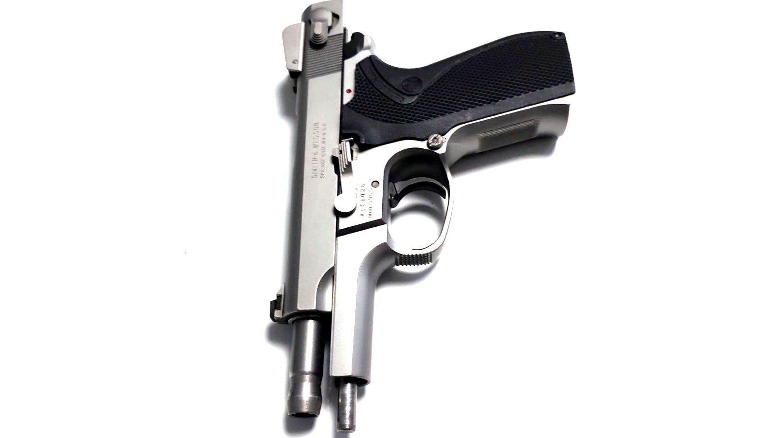 Pistole S&W Modell 5906, 4 Magazine, 5 Pufferpatronen, Waffentasche – Bild 5