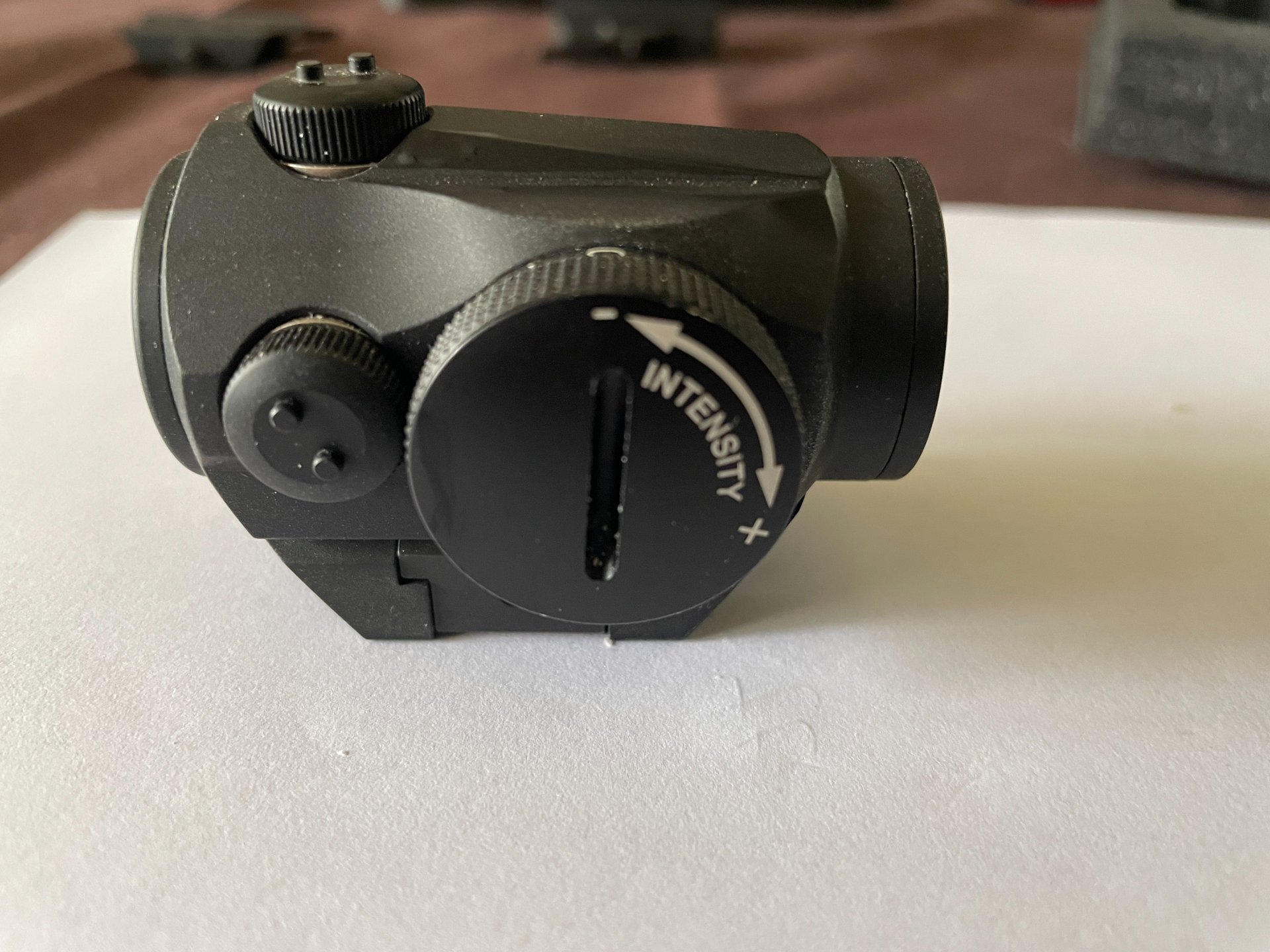 Aimpoint Micro T1, inkl. Montage für Picatinny, 2 MOA red Point, inkl. 39mm Erhöhung + Schrauben – Bild 3