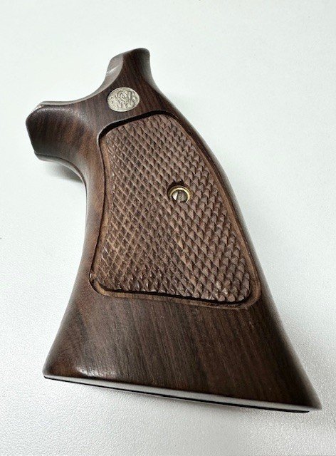 Original Smith & Wesson Holzgriffschalen – K/L-Rahmen Square Butt – Neuwertig! – Bild 1