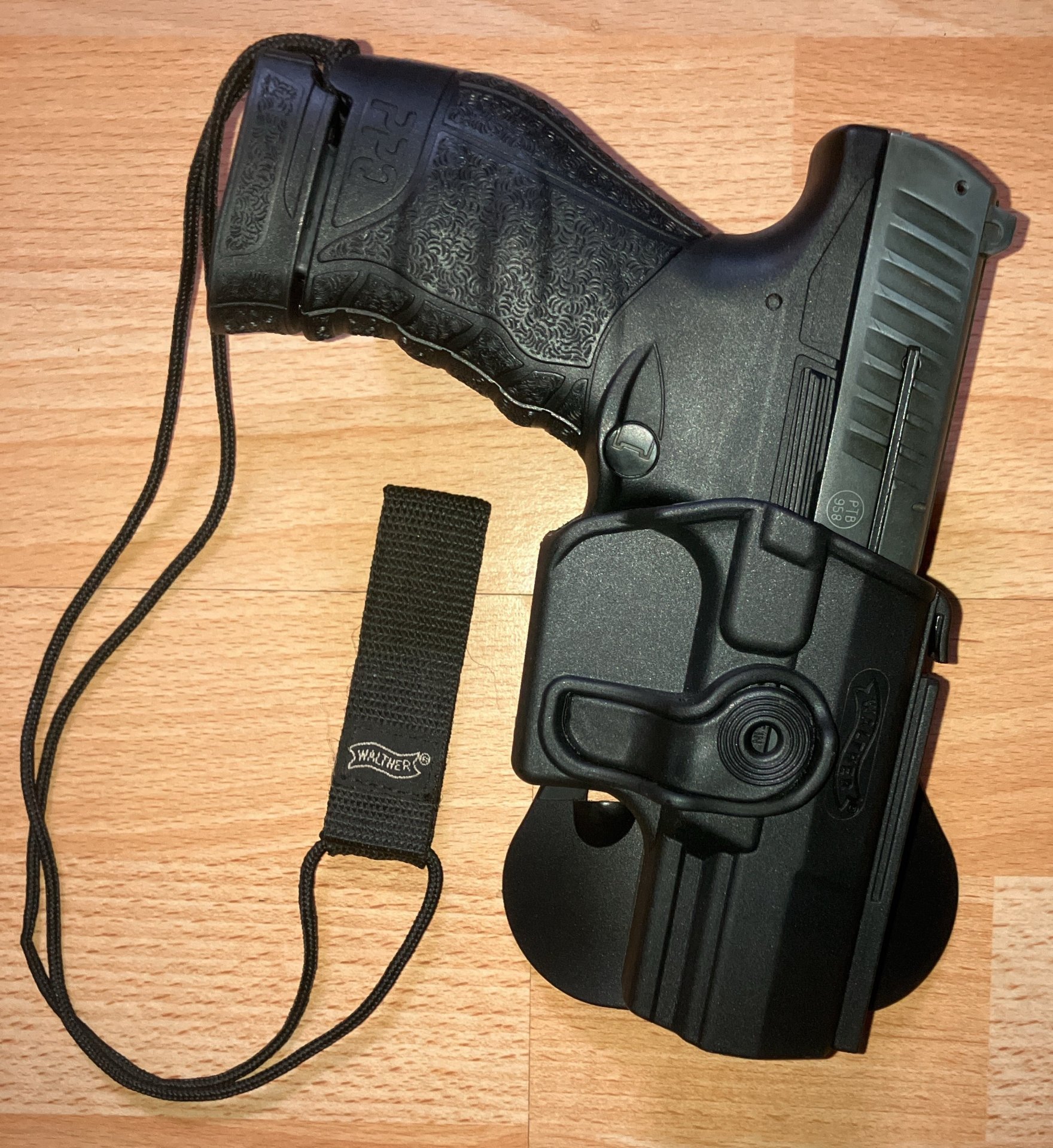 TIPTOP SPECIAL OPS Walther PPQ M.2 9mm P.A.K. mit Fangriemen + 15er/17er Magazin + Paddle-Holster – Bild 3