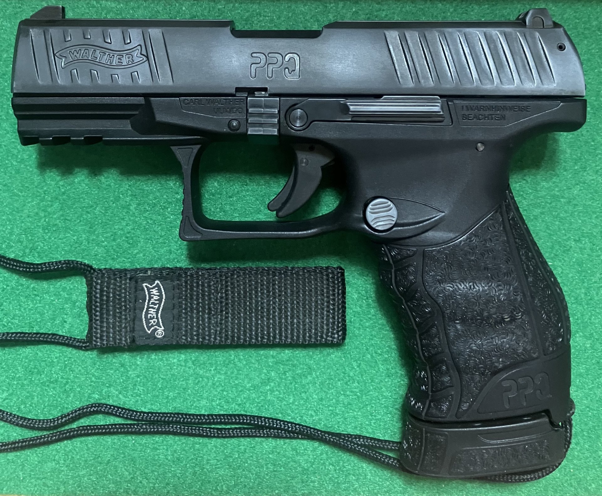 TIPTOP SPECIAL OPS Walther PPQ M.2 9mm P.A.K. mit Fangriemen + 15er/17er Magazin + Paddle-Holster – Bild 1