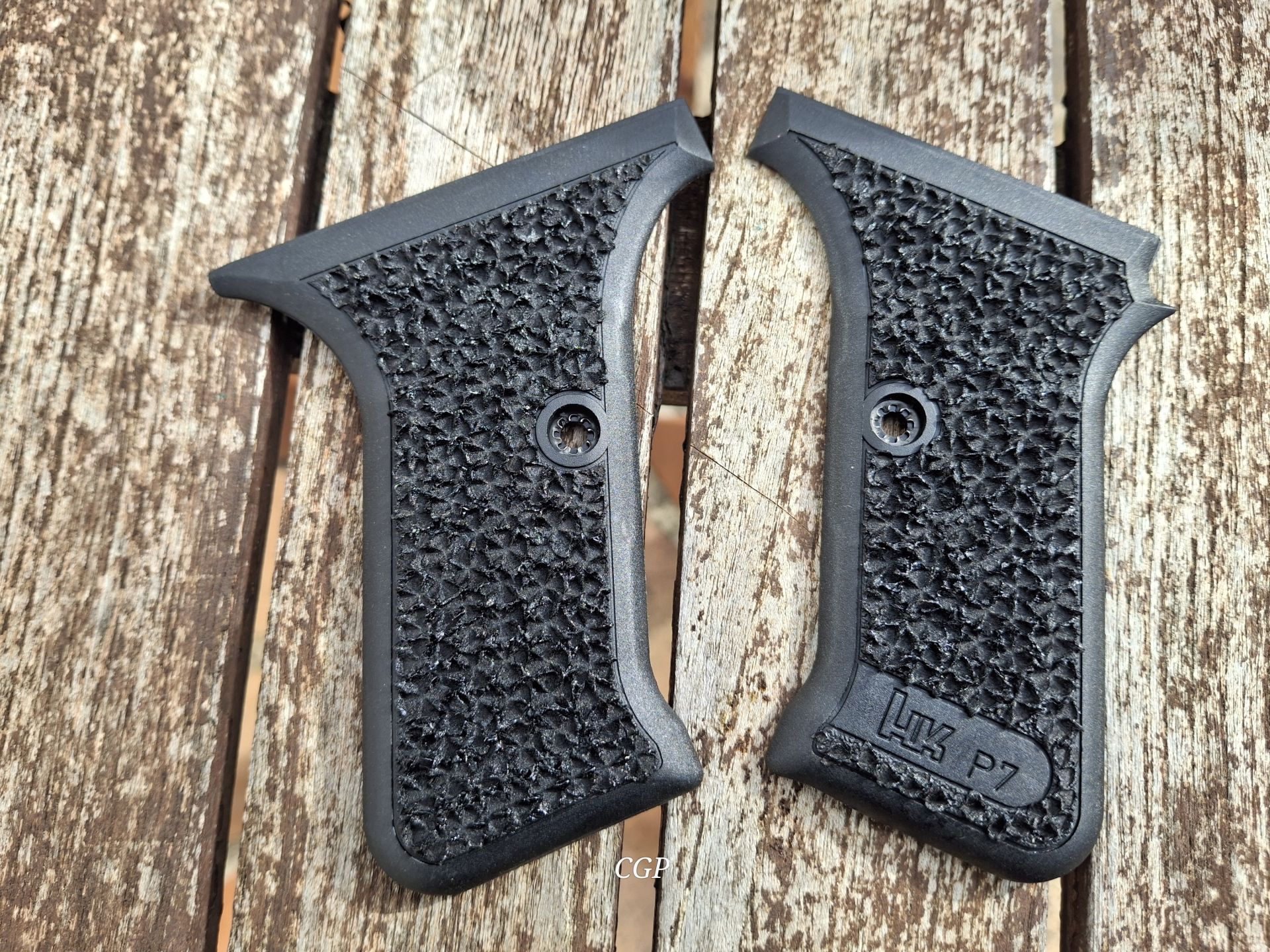 Heckler & Koch H&K P7 PSP Griffschalen - X-treme Grip - handpunziert ! – Bild 1