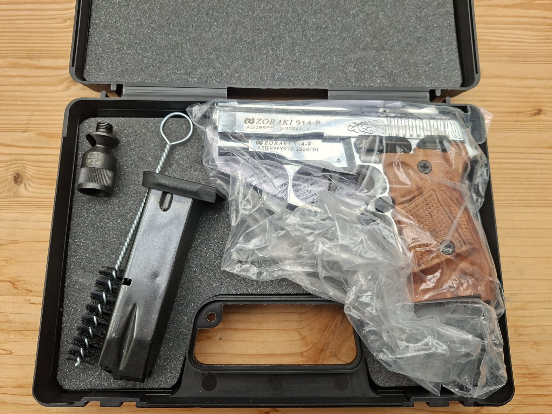 Zoraki 914 Schreckschuss Pistole Kal. 9mm P.A.K. Chrom Graviert – Bild 3