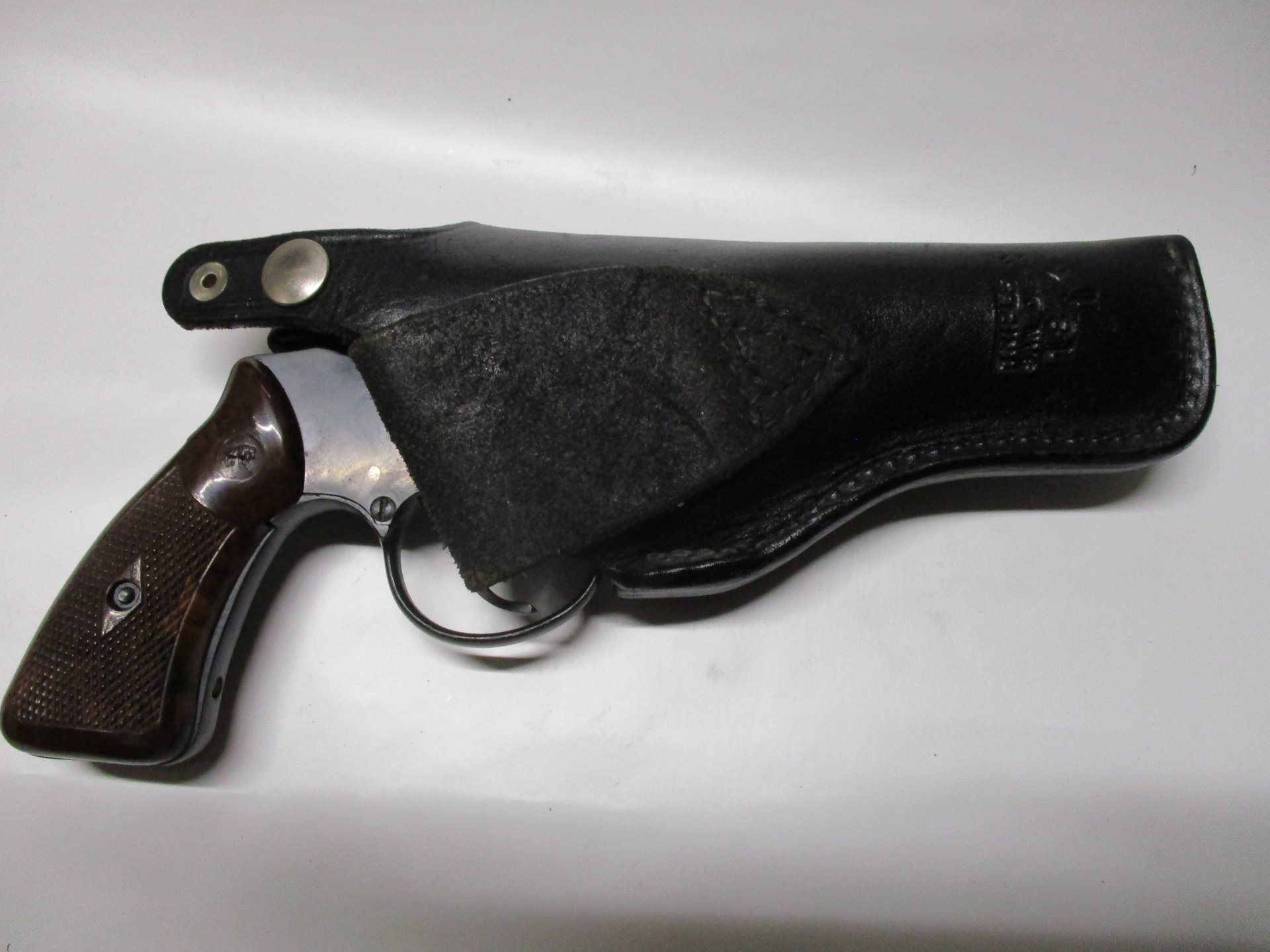 Schwarzes Gürtelholster für Linkshänder Triple K – Bild 7