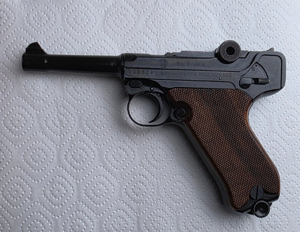 ERMA KGP 690 – PTB 209 – 8 mm Knall – Luger P08 – Bild 1