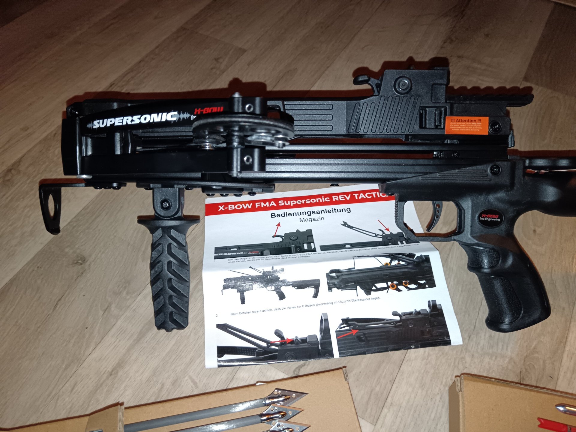 NEU! Supersonic Tactical + 35 Bolzen, 10 Jagdspitzen Pistolen -Magazin-Armbrust – Bild 2