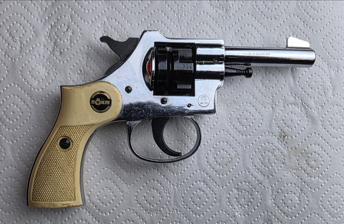 RÖHM RG 9 – PTB 46-69 – 6 mm Flobert Knall – früher Schreckschussrevolver – Bild 2