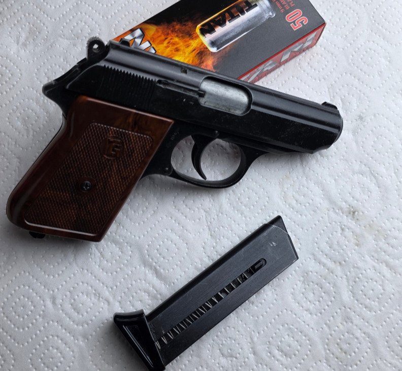 RÖHM RG 800 – PTB 300 – 8 mm Knall – ausdrücklich als defekt – Bild 3