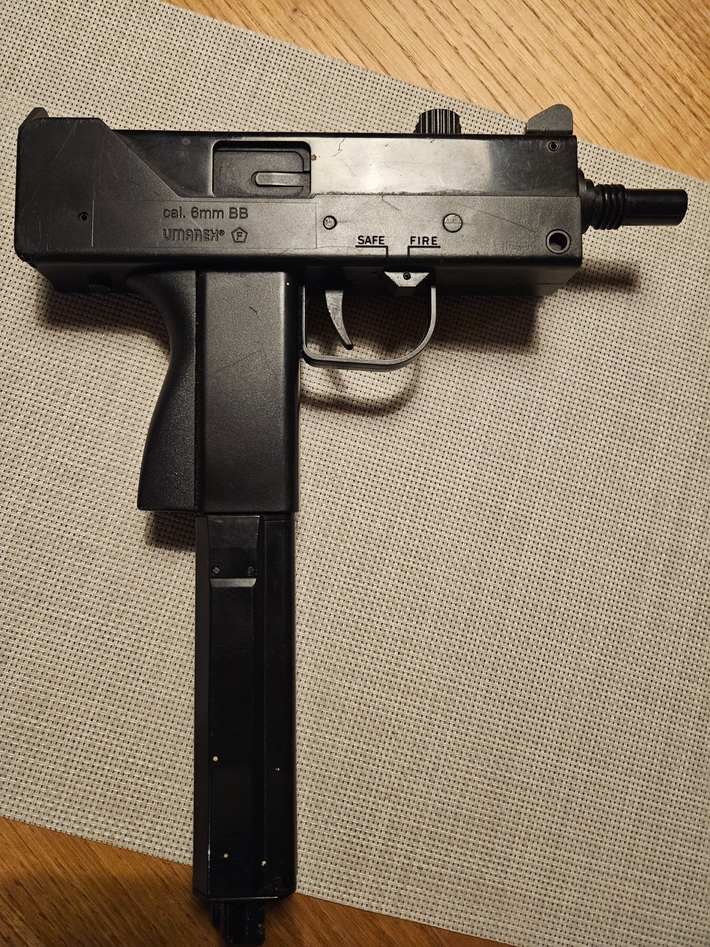 Tokyo Soldier TS 1100 (Mac-10 Design) CO2 Airsoft 6mm BB Umarex mit „F“ – Bild 1