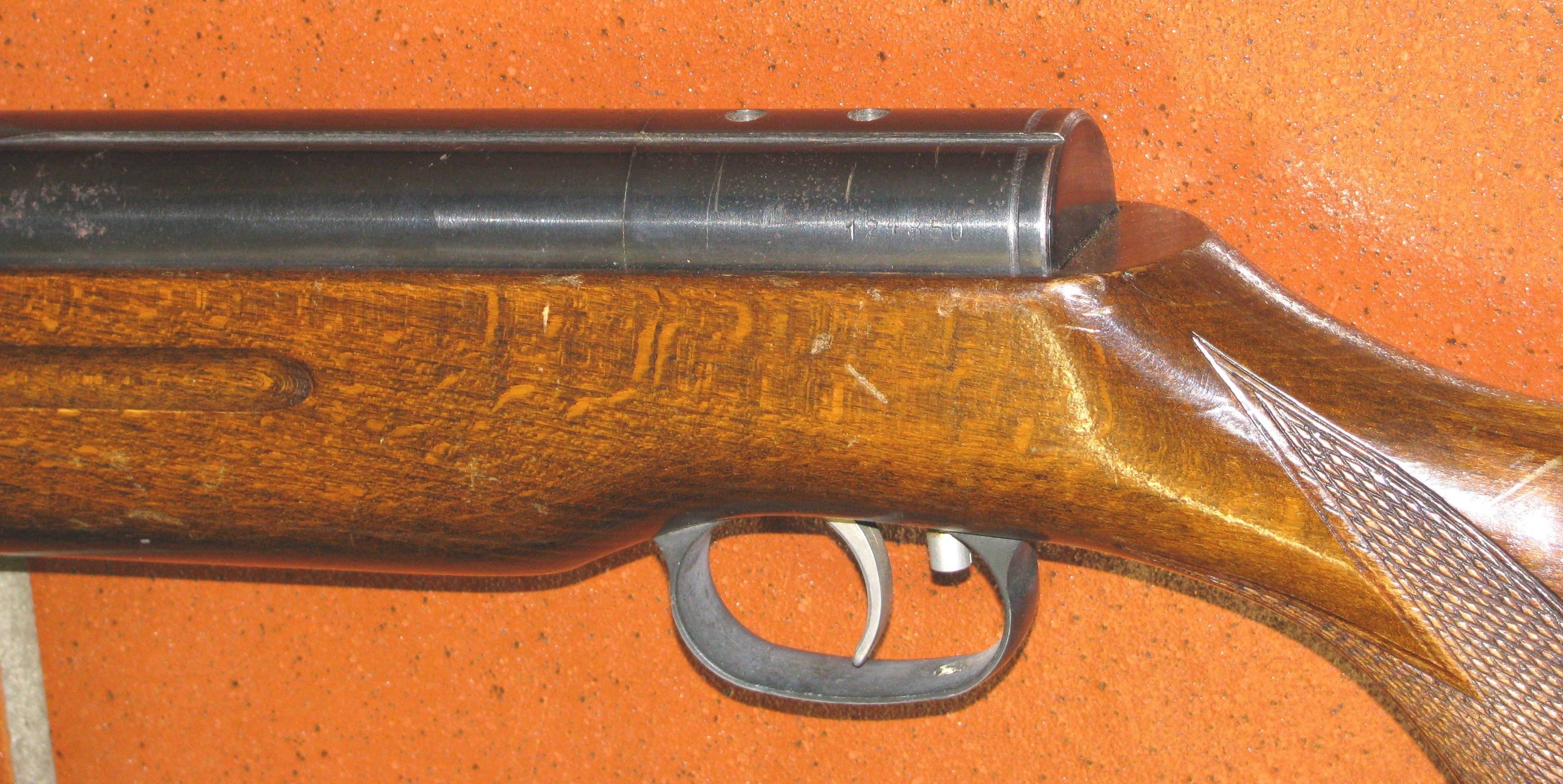 Altes BURGO Luftgewehr in Kal. 4,5mm mit der Nummer 124850 ohne F - Zeichen, lange vor 1970 – Bild 2