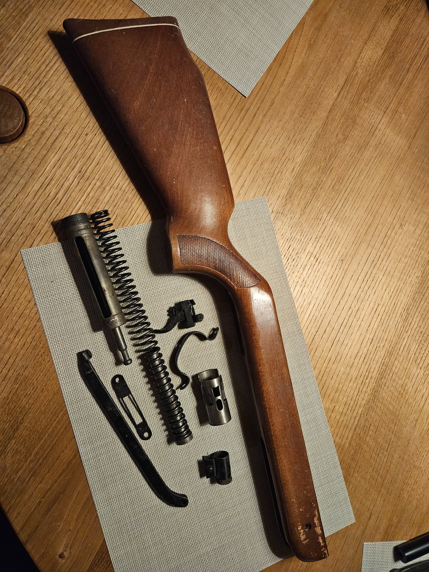 Teilekonvolut original Diana 35 Ersatzteile (Schaft, Abzug, Feder, Korn, Hebel) – Bild 1