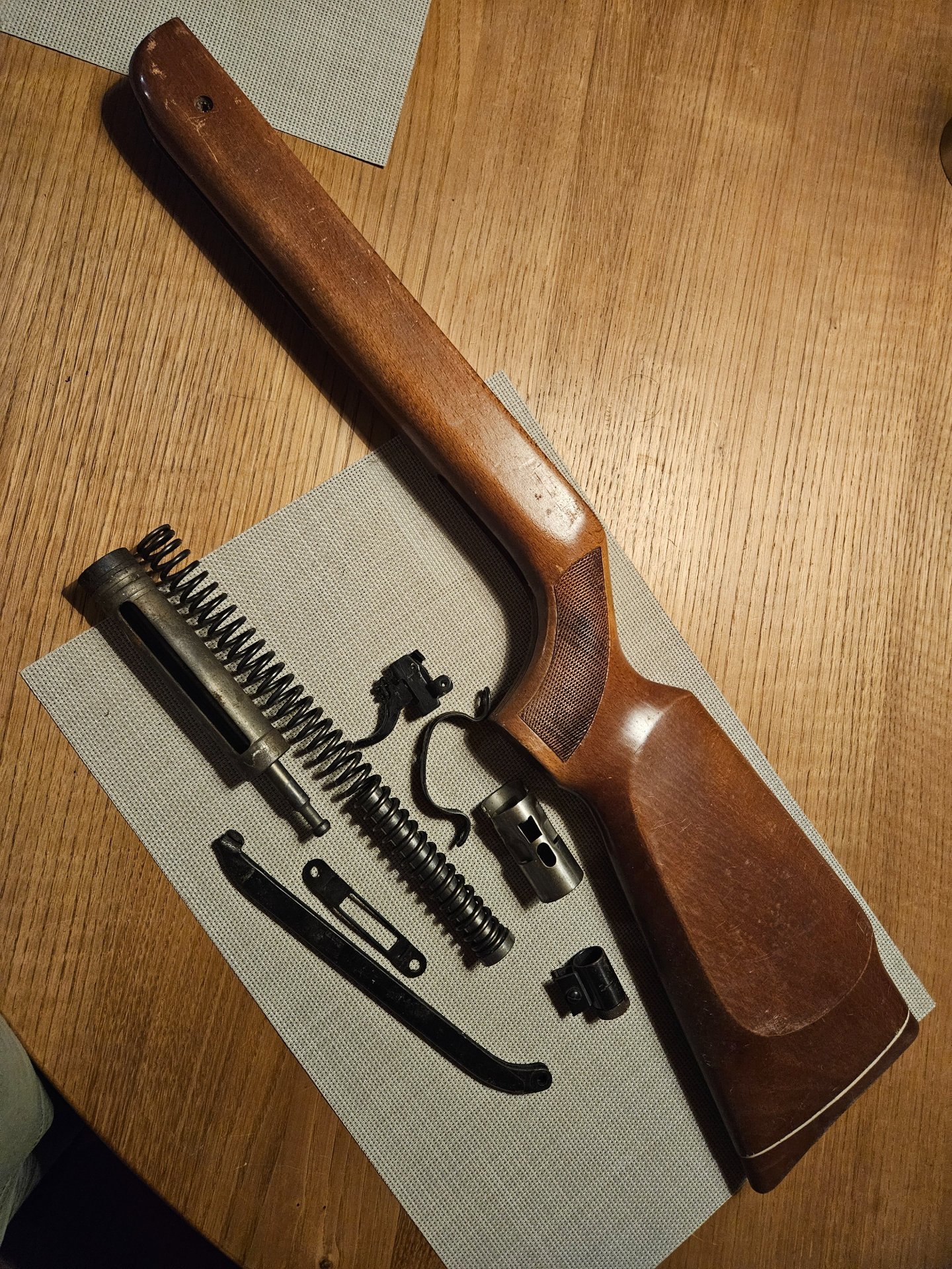 Teilekonvolut original Diana 35 Ersatzteile (Schaft, Abzug, Feder, Korn, Hebel) – Bild 2